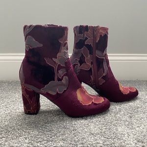 STEVE MADDEN HEELED ANKLE BOOTS